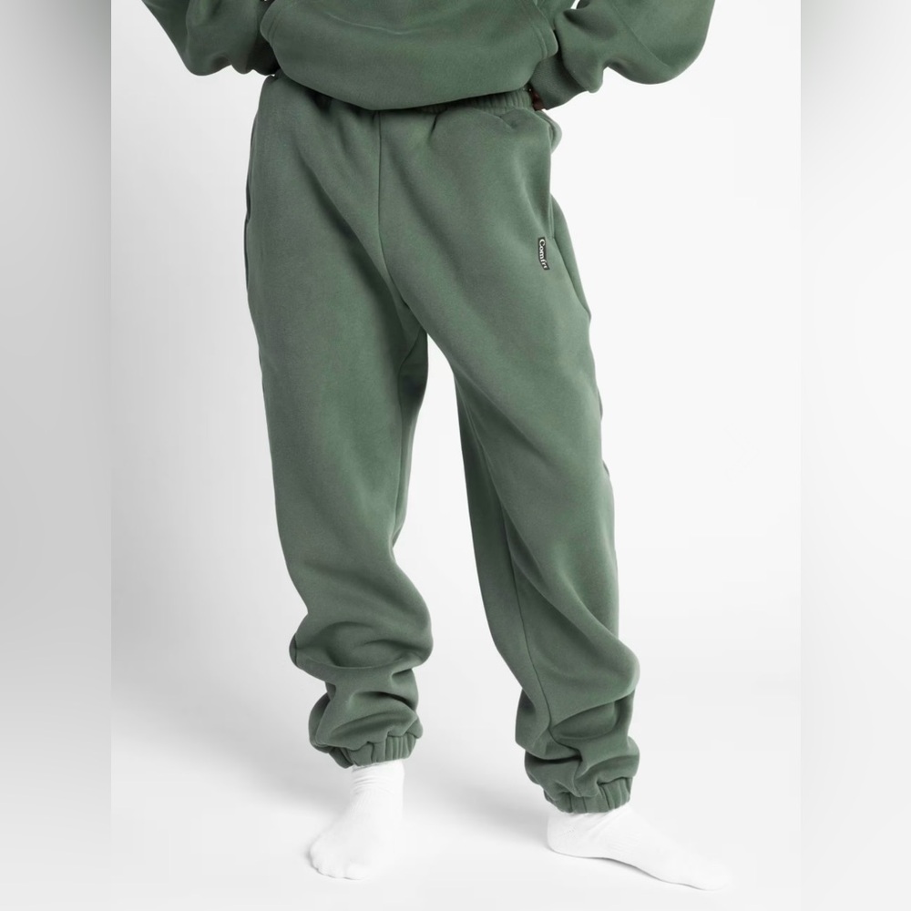 Comfrt unisex oversized joggers. Small. NWOT! - Picture 4 of 9